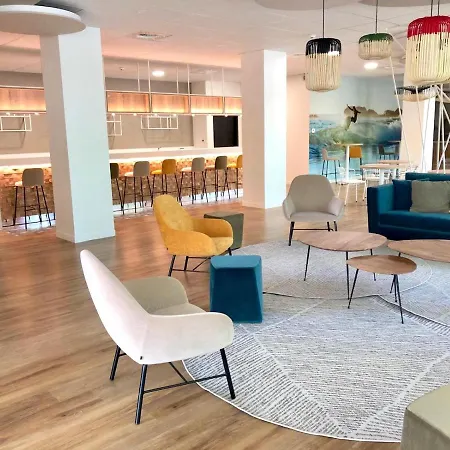 Atlantique - Lycee Hotelier - Management School 比亚里茨