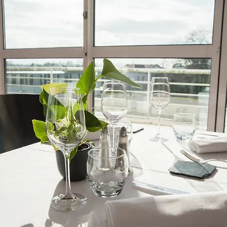 Atlantique - Lycee Hotelier - Management School 酒店 比亚里茨