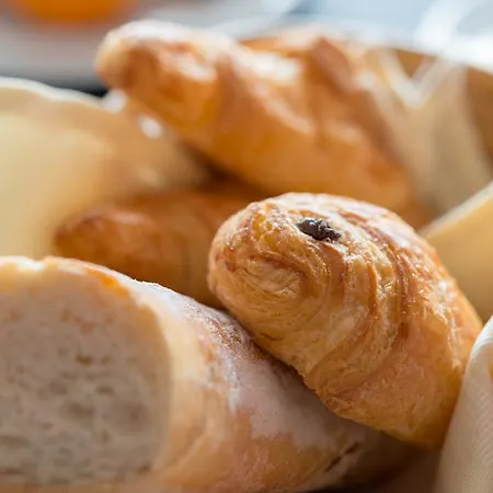 Atlantique - Lycee Hotelier - Management School 比亚里茨