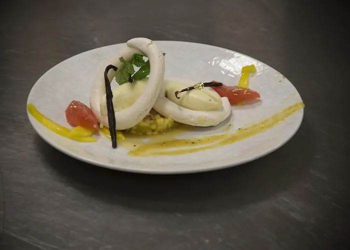 Atlantique - Lycee Hotelier - Management School Биарриц